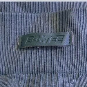 •Powder Blue Ribbed Workout Leggings (Flattering For Butt) 
•Medium